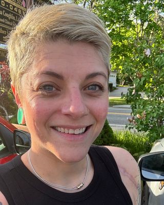 Photo of Dr. Abigail Steinkamp, Clinical Social Work/Therapist, DSW, LCSW