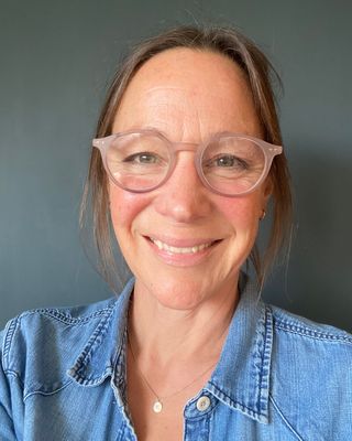 Photo of Helen Moss, Counsellor, MBACP