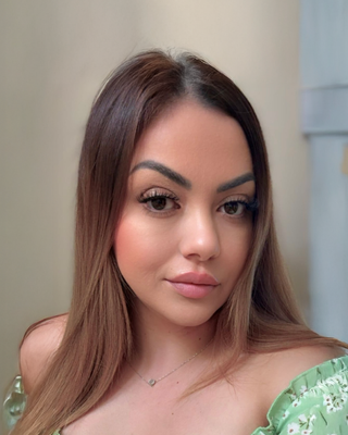 Photo of Jenny Quiroa, Marriage & Family Therapist, LMFT