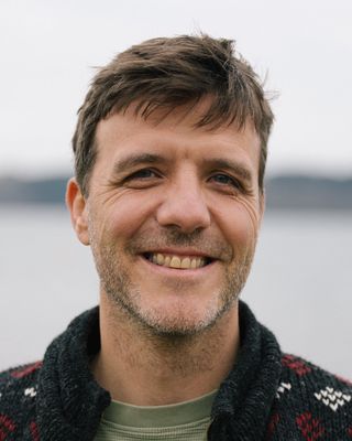 Photo of Aaron Sefi, Counsellor, MA, PNCPS Acc.