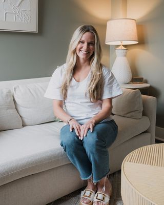 Photo of Emily Sands, Marriage & Family Therapist, LMFT, MS MFT