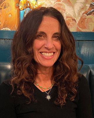 Photo of Doree Farina, Marriage & Family Therapist, MA, LMFT