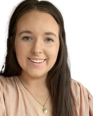 Photo of Helen Hoare, Psychotherapist, Pre-Accredited Member IACP