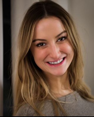 Photo of Adriana Sakal, Clinical Social Work/Therapist, MSW, RSW