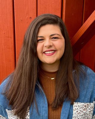 Photo of Lauren Knapton, Licensed Professional Counselor Associate, MA, LPCA