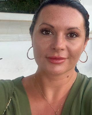 Photo of Hollie Carey, Counsellor, BACP