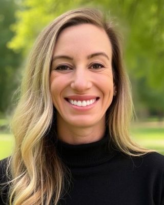 Photo of Lauren McClintock Leslie, Clinical Social Work/Therapist, LISW-CP