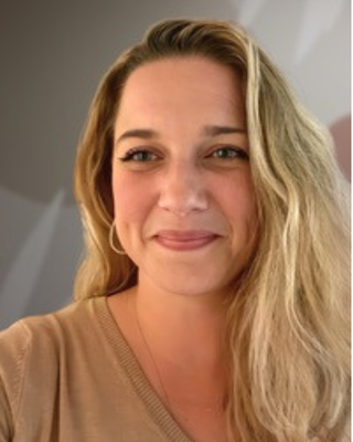 Photo of Lindsay Fisher-King, Registered Social Worker, MSW, RSW