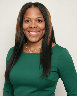 Photo of Amini Dais, Marriage & Family Therapist