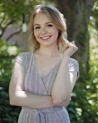 Photo of Elena Rodgers, Clinical Social Work/Therapist, MSW, LISW-S
