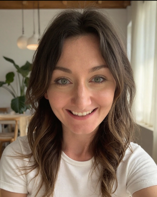 Photo of Lauren Wright - Lauren Wright, Psychotherapist, MSc, MBABCP