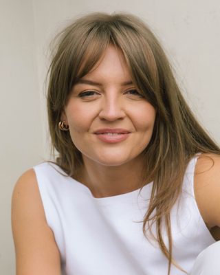 Photo of Eleanor Smith, Psychotherapist, PhD, UKCP Trainee