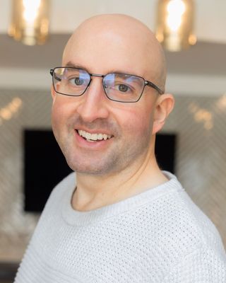 Photo of Raul Yepez, Marriage & Family Therapist, LMFT