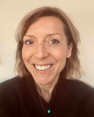 Photo of Naomi Gray - InsideOut Therapy Devon, Psychotherapist, MA, MBABCP