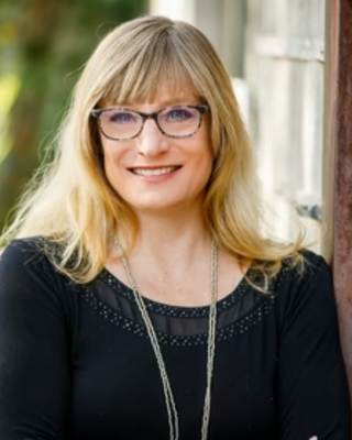 Photo of Suzanne Alexander, Clinical Social Work/Therapist, LCSW