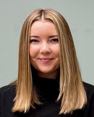 Photo of Clare Brassil - Clare Brassil: Youth, College & Early Career, MS, LAC