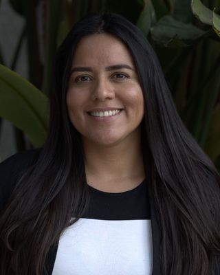 Photo of Maria Arellano, Marriage & Family Therapist, LMFT