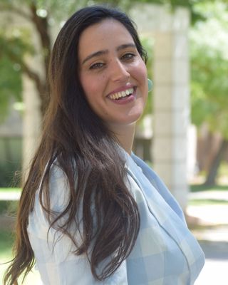 Photo of Estefania Gil, Marriage & Family Therapist Intern, MFT-I