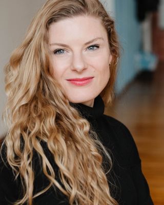 Photo of Jen Holmes Beamer, Psychotherapist, MSc, PBANZ