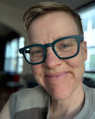 Photo of Diver Van Avery, Pre-Licensed Professional, MFA, MA