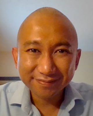Photo of Jc Chipeco, Counselor in Maplewood, MN