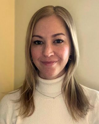 Photo of Laura Sullivan, Clinical Social Work/Therapist, LCSW, CASAC