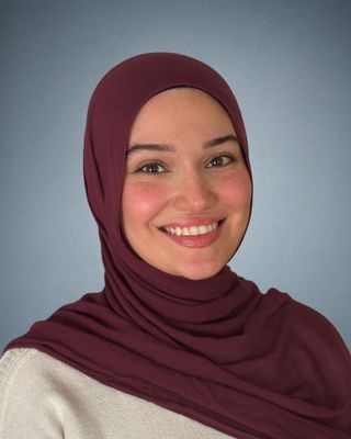 Photo of Dunia Nadhimi, Pre-Licensed Professional