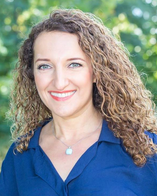 Photo of Evelina Hovich - Relationship | Marital | Divorce | Communication, Registered Psychotherapist (Qualifying), MA