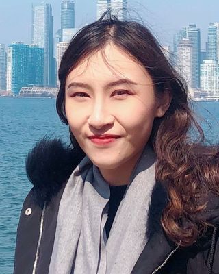Photo of Wendy (Wenfei) Shi, Registered Psychotherapist, MA
