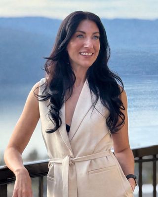 Photo of Kayla Gurski - Kayla Gurski - Therapist for Moms, Clinical Social Work/Therapist, MSW, RSW, AB, ON, SK