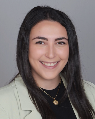Photo of Chloe Metzger, Clinical Social Work/Therapist, LMSW