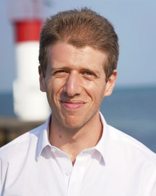 Photo of Garry Smolyansky, Pre-Licensed Professional in Toronto, ON