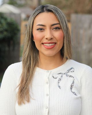 Photo of Giselle Reynoso, CSWA, Pre-Licensed Professional