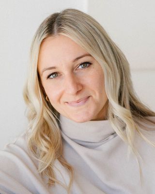 Photo of Andrea Heald, Registered Psychotherapist, MACP, RP