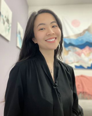 Photo of Wei Luo, MA, RP(Q), Registered Psychotherapist (Qualifying)