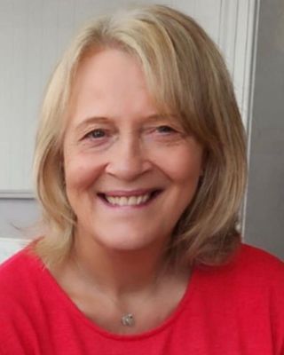 Photo of Karen Hignett, Counsellor, MBACP