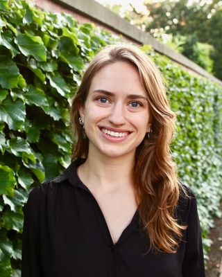 Photo of Carly Bobinsky, Clinical Social Work/Therapist, LICSW