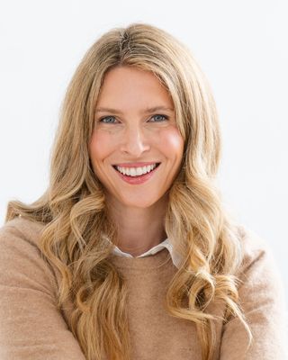 Photo of Julia Girdler, Psychiatrist, MD