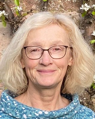 Photo of Liz Fletcher, Counsellor, MNCPS Acc.