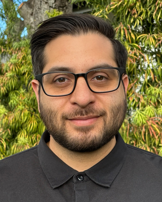 Photo of Kamron Poosti, Marriage & Family Therapist, LMFT