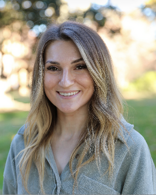 Photo of Tessa Betenbaugh, Marriage & Family Therapist Associate, AMFT, MA