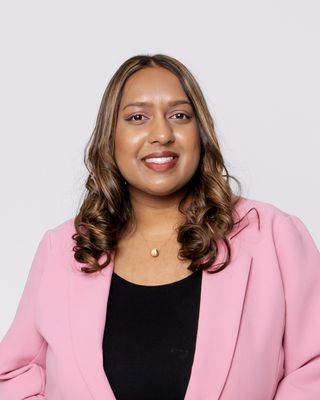 Photo of Ameena Marsh, Registered Psychotherapist (Qualifying), MA, HBASc, RSSW, RP (Q)