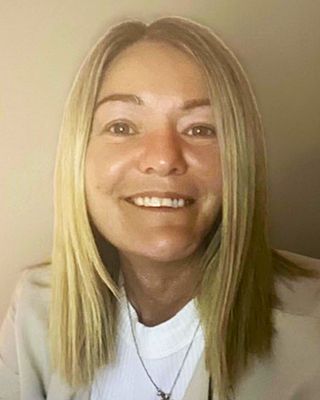 Photo of Rebecca L Taylor, Counsellor, MBACP