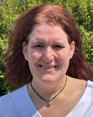 Photo of Beth Sheffield, Counsellor, MNCPS Acc.