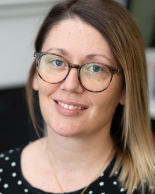 Photo of Leanne McMahon - Beyond the Couch Therapy, Counsellor, MSc, PACFA