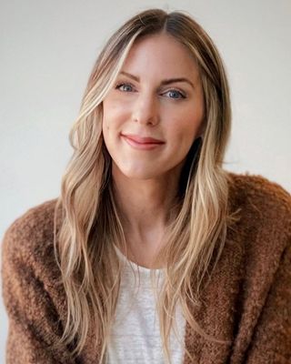Photo of Rebecca A Phillips - Mend Modern Therapy, PLLC, Licensed Professional Counselor