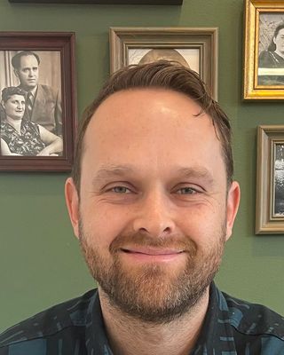 Photo of Ian Pereida-Perry, Associate Marriage & Family Therapist, AMFT