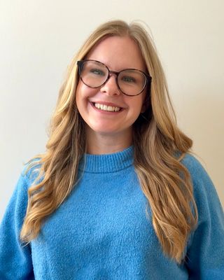 Photo of Kristen Robbins, Psychotherapist