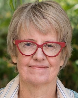 Photo of Carolyn Davies, Counsellor, BACP