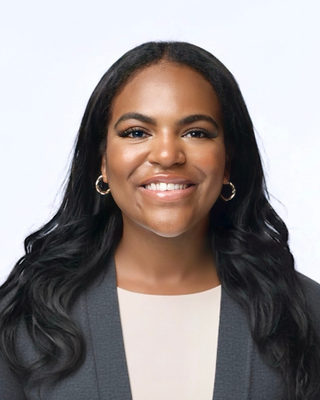 Photo of Ari Lee, Marriage & Family Therapist